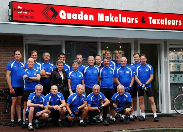 6clubfoto2005.jpg